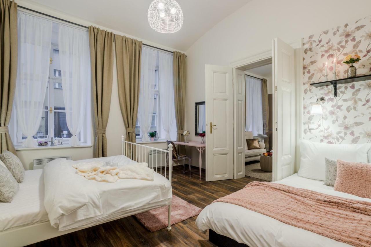 Prague Apt Near Charles Bridge By Michal&Friends Extérieur photo