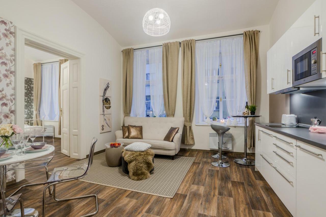 Prague Apt Near Charles Bridge By Michal&Friends Extérieur photo