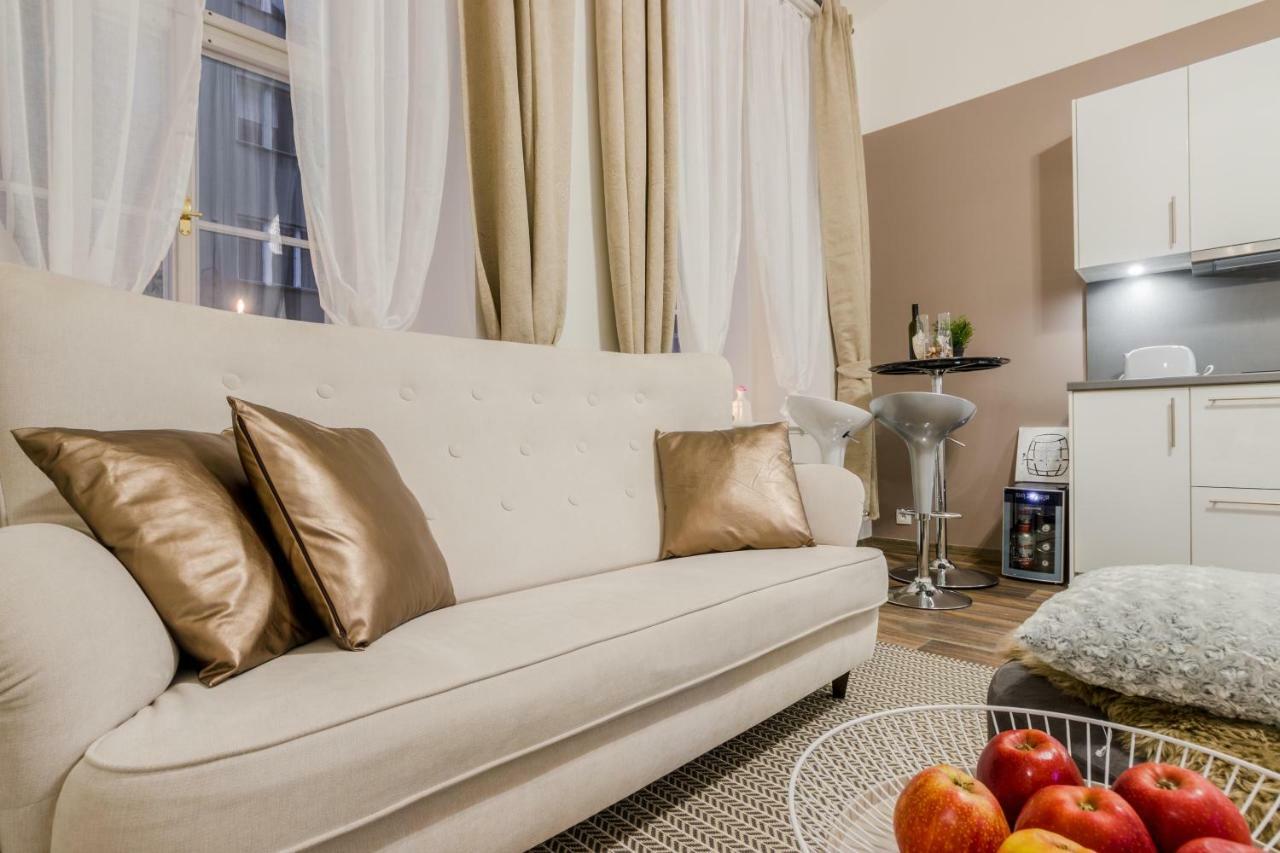 Prague Apt Near Charles Bridge By Michal&Friends Extérieur photo