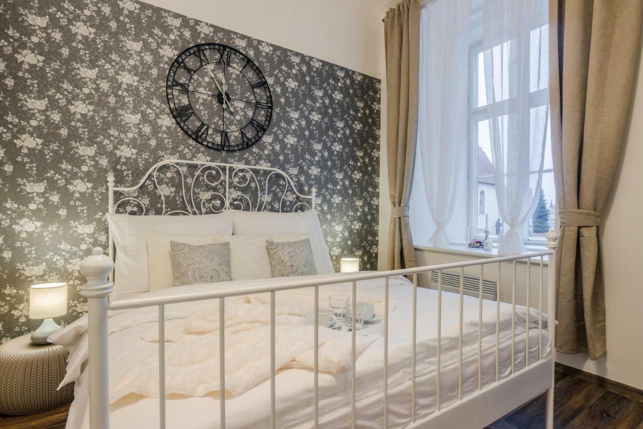 Prague Apt Near Charles Bridge By Michal&Friends Extérieur photo