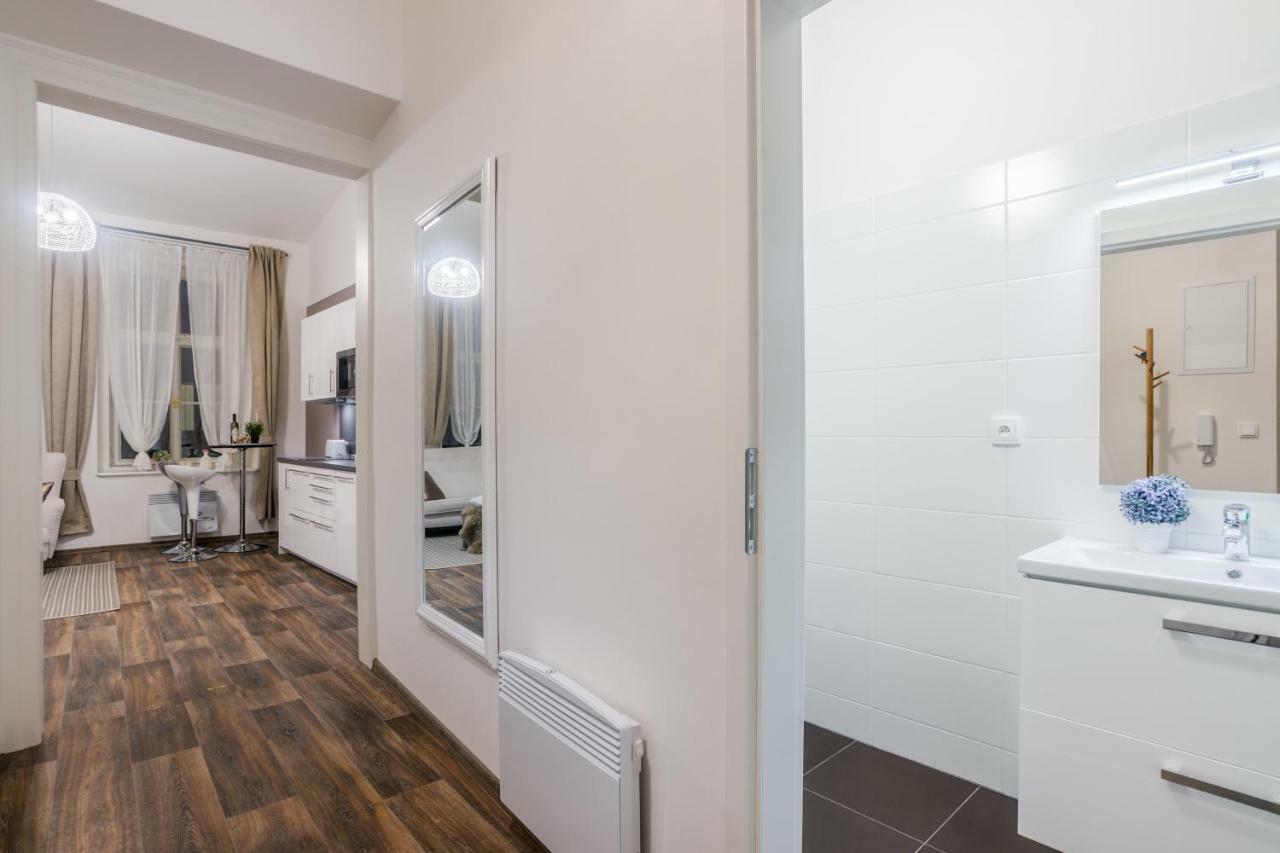 Prague Apt Near Charles Bridge By Michal&Friends Extérieur photo