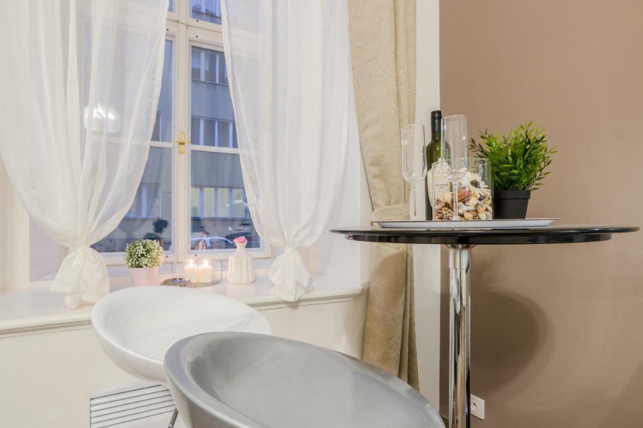 Prague Apt Near Charles Bridge By Michal&Friends Extérieur photo